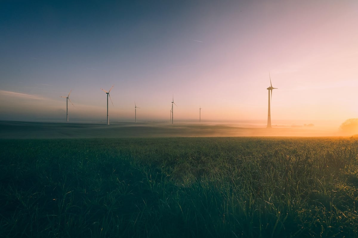 Transition énergétique : comprendre les enjeux et les solutions pour un avenir durable