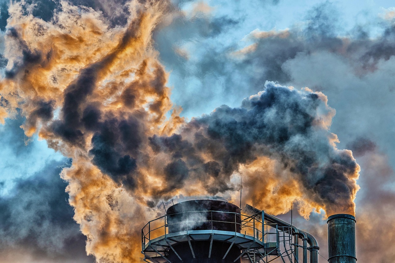 Pollution de l’air et empreinte carbone : vers une extinction de l’âge d’or du chauffage au bois