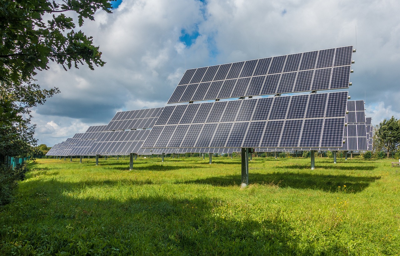 découvrez les avantages des énergies renouvelables : une solution durable et écologique pour répondre à nos besoins énergétiques tout en préservant notre planète. explorez les différentes sources d'énergie verte et leurs impacts positifs sur l'environnement.