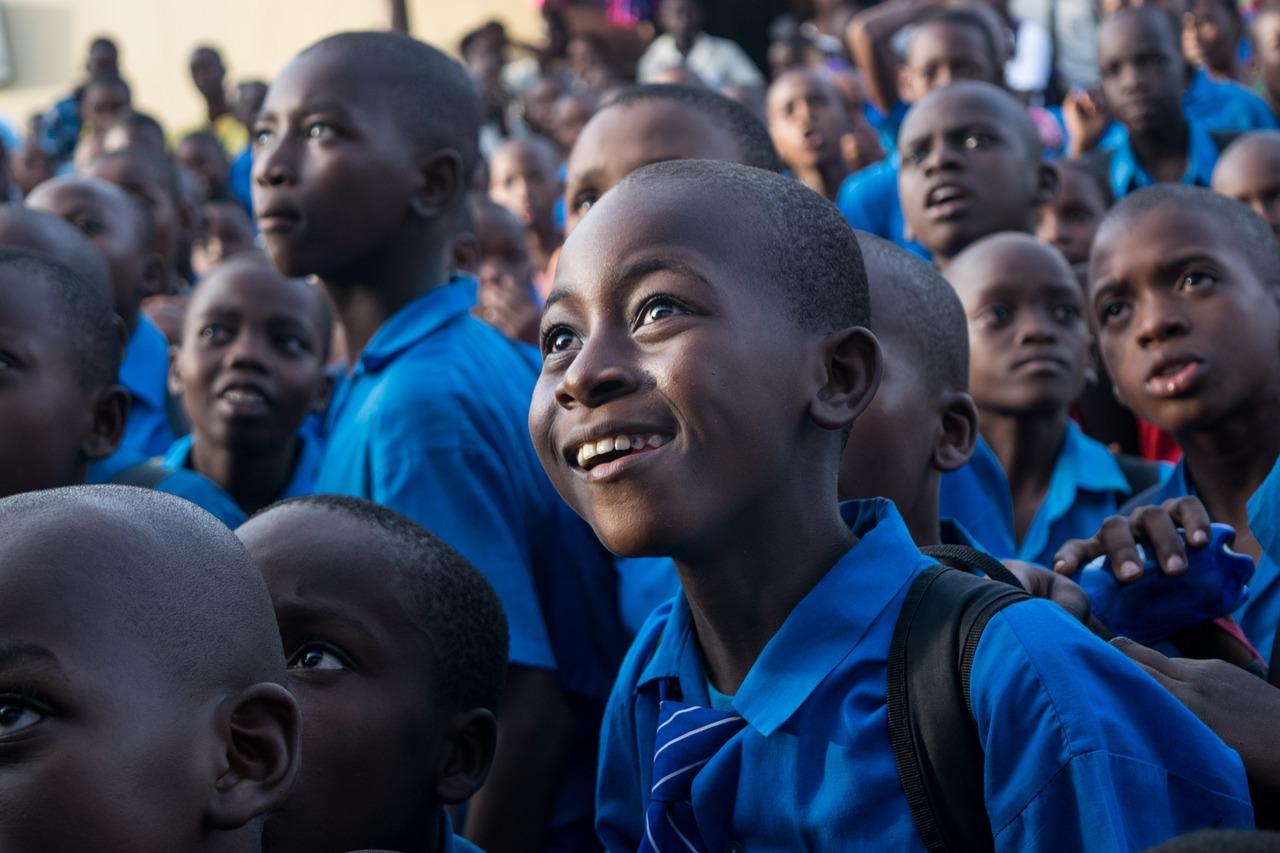 découvrez comment l'éducation sur l'empreinte carbone peut sensibiliser et encourager des pratiques durables. apprenez les enjeux environnementaux et les actions concrètes pour réduire votre impact carbone au quotidien.