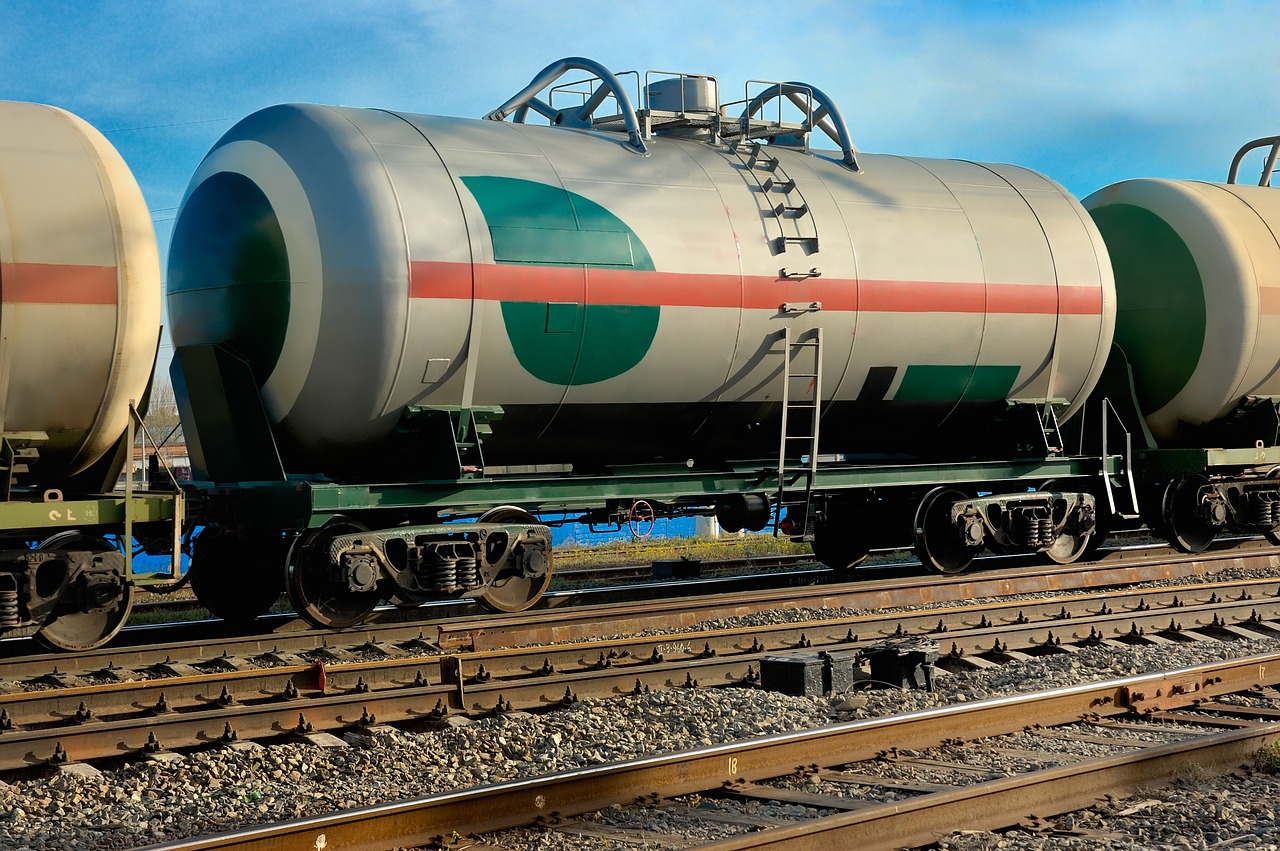 découvrez tout ce qu'il faut savoir sur le gaz naturel liquéfié (gnl) : processus de liquéfaction, avantages, transport, applications industrielles et enjeux énergétiques mondiaux.