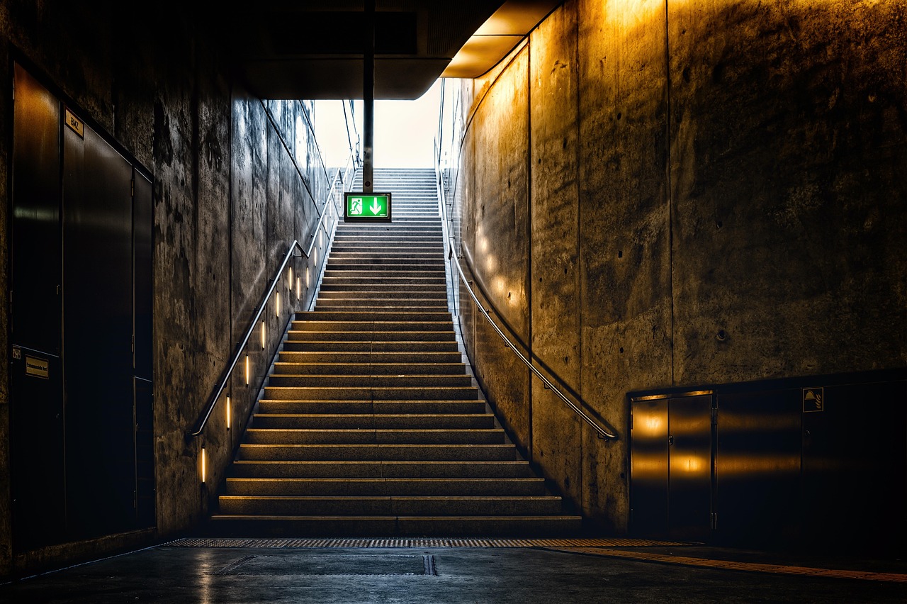 plongez dans l’aventure avec notre escape game ! résolvez des énigmes en équipe, déjouez des pièges et échappez-vous avant la fin du temps imparti. vivez une expérience immersive unique, idéale pour amis, familles ou collègues.