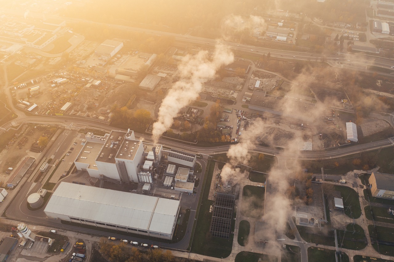 découvrez ce que sont les émissions de carbone, leur impact sur l’environnement, et explorez des solutions pour réduire votre empreinte carbone et lutter contre le réchauffement climatique.
