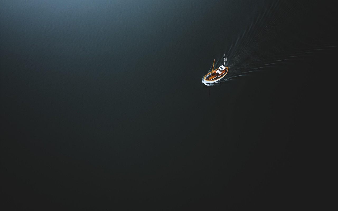 d&eacute;couvrez le minimalisme : un mode de vie &eacute;pur&eacute; qui privil&eacute;gie l'essentiel pour mieux vivre avec moins.